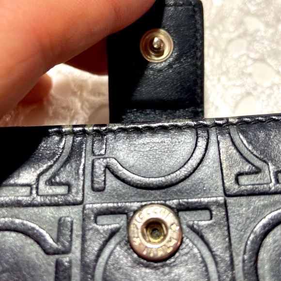 Salvatore Ferragamo EUC Wallet Gancini Logo - Picture 16 of 17